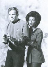 kirk_and_uhura