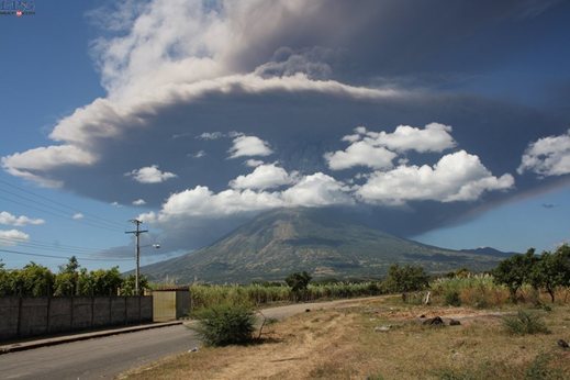 Photo:  La Prensa Grafica (San Salvador)