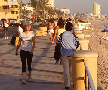 malecon_300x360_01
