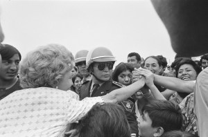 pat_nixon__s_shaking_hands_in_mexico